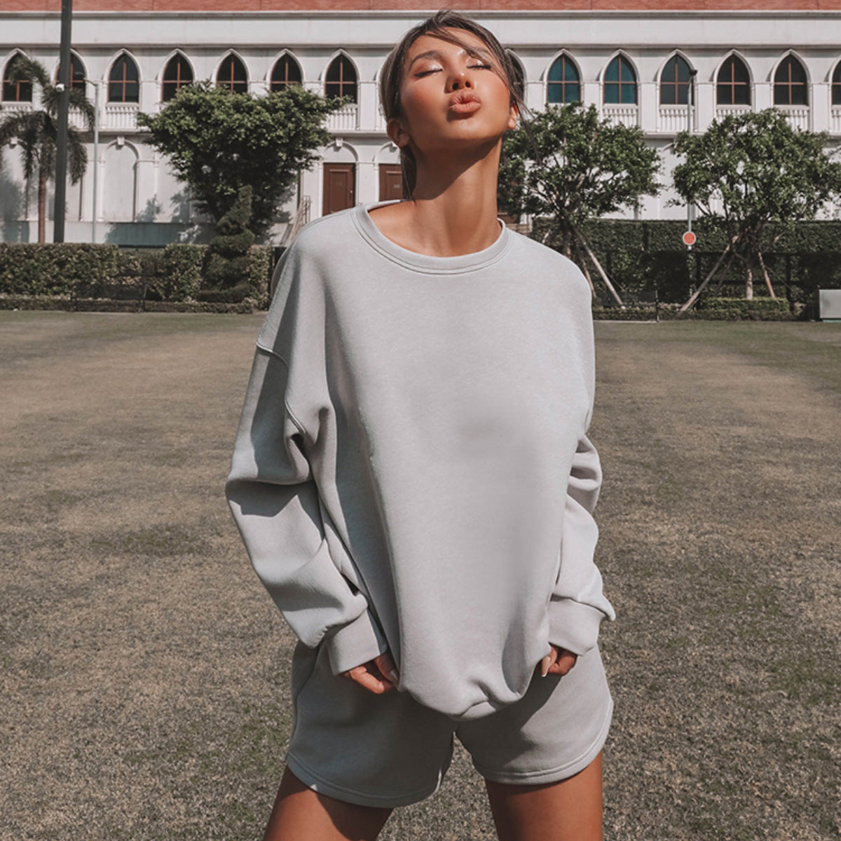 Damen Leichtes Oberteil und Shorts-Set