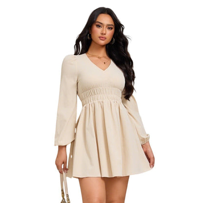 Damen Minimidi-Kleid mit Puffärmeln und Taillierung Norvielle