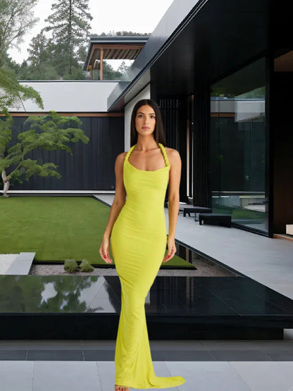 Damen Abendkleid Figurbetont Halterdesign schwingender Saum