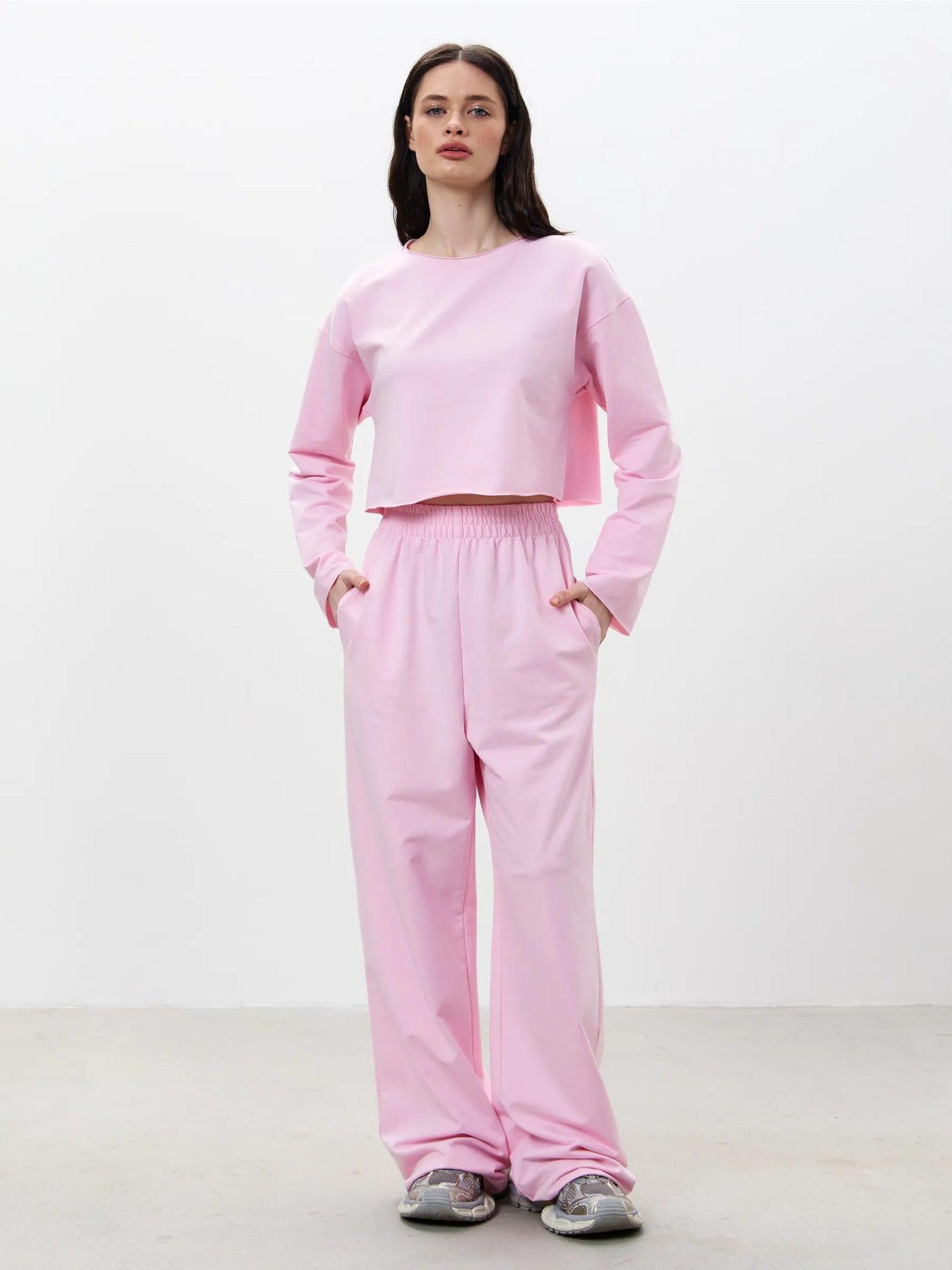 Damen Sweatshirt Set Komfortabel Cropped mit Jogginghose Norvielle