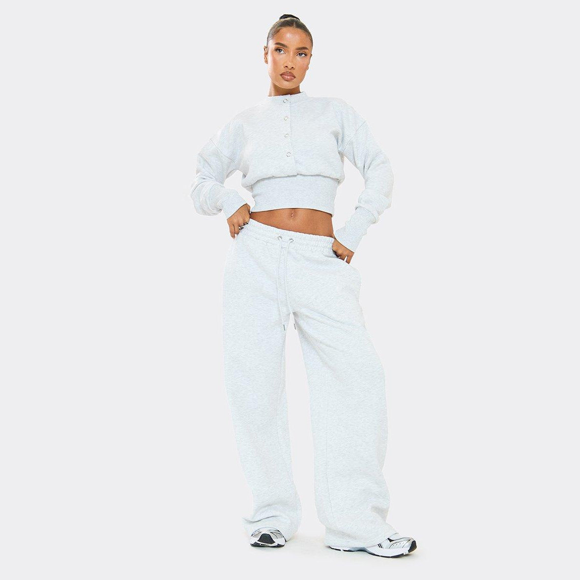 Damen Cropped Sweatshirt und Trainingshose Set Bequem Norvielle