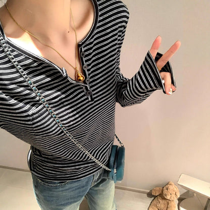 Damen Langarmshirt Streifenmuster Knopfdesign Weiß