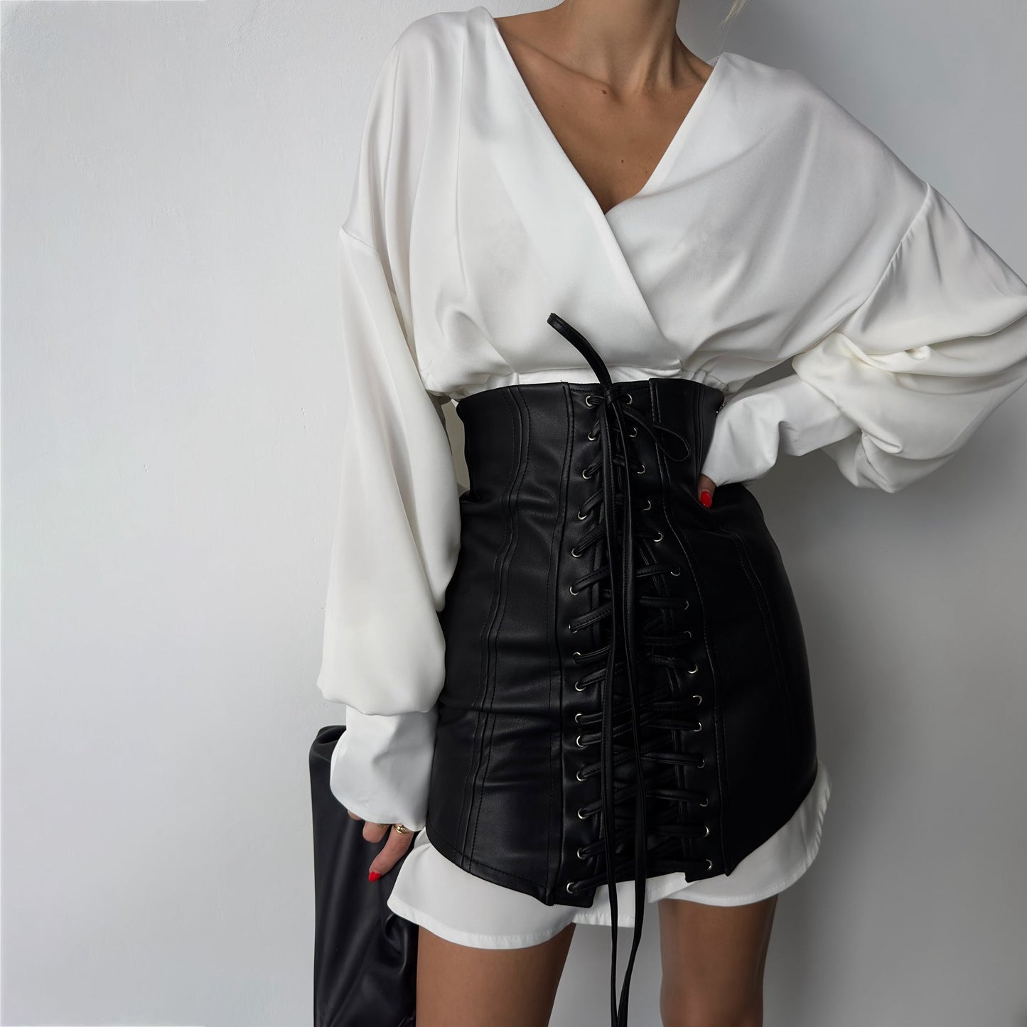 Damen Bluse mit Schnürung und Ballonärmeln Norvielle