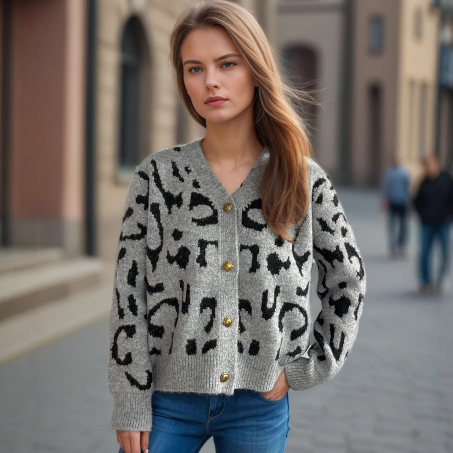 Damen Strickjacke Animalmuster Goldknöpfe Norvielle