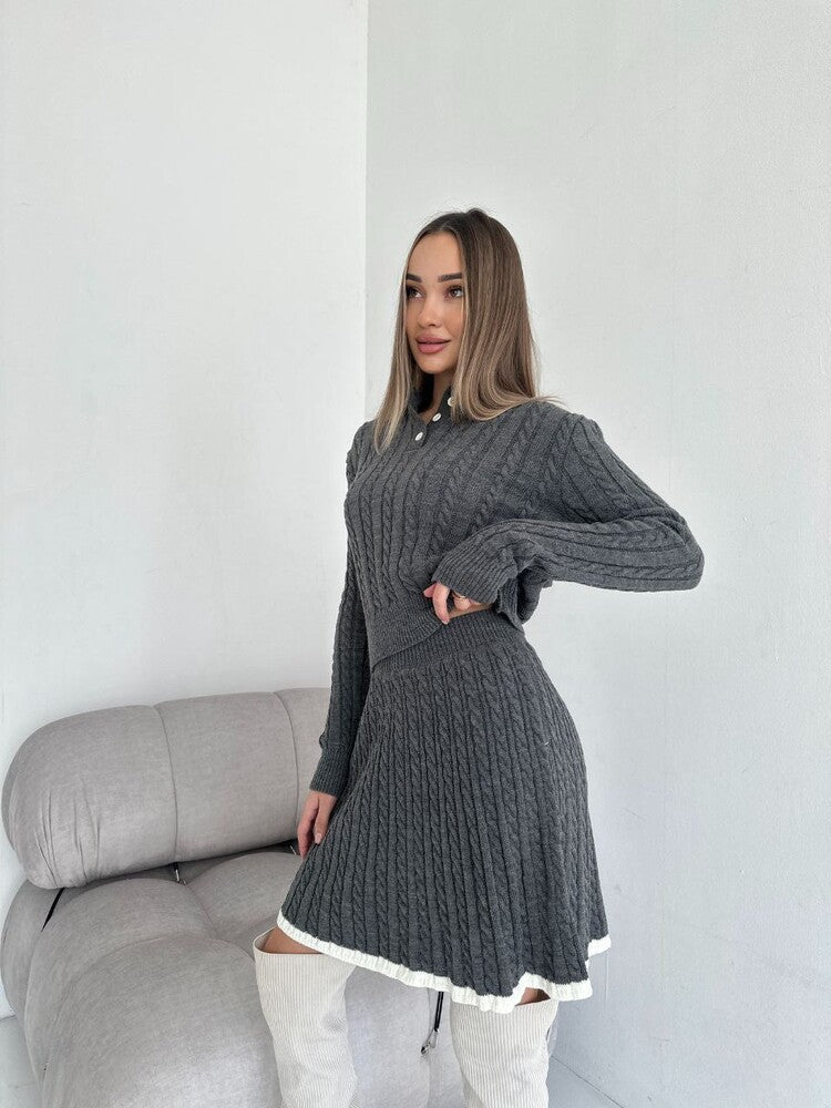 Damen Strickkleid Feines Zopfmuster Hochkragen