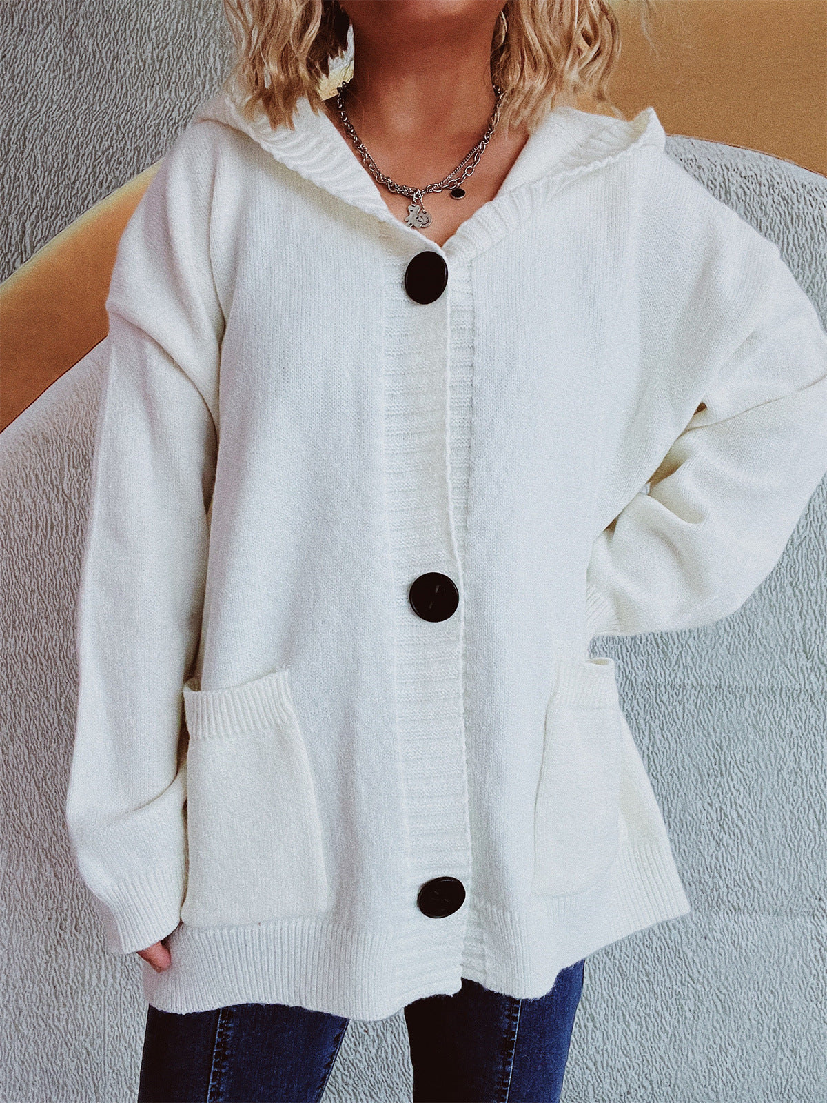 Damen Strickjacke mit Kapuze und Taschen Norvielle