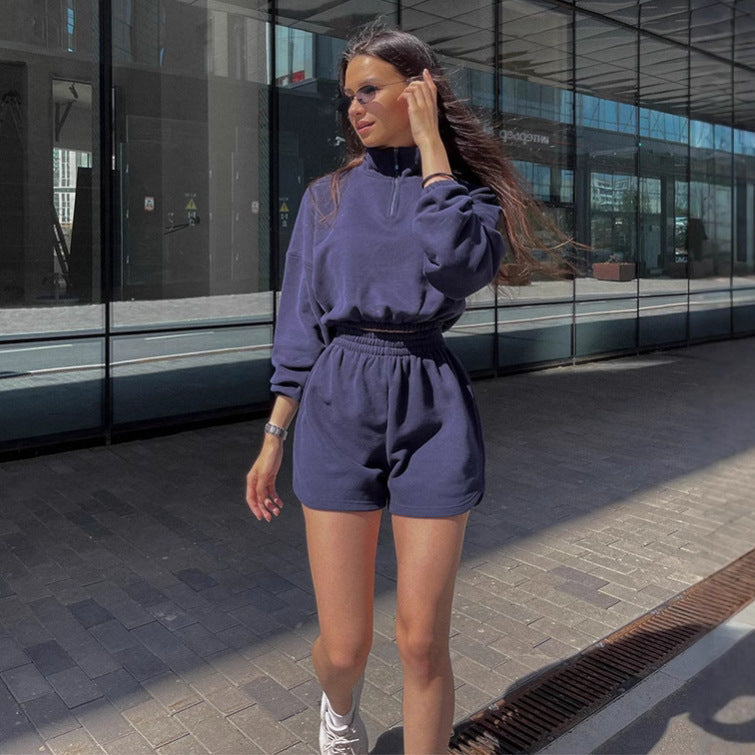 Damen Crop- Set mit hoher Kragen und Shorts