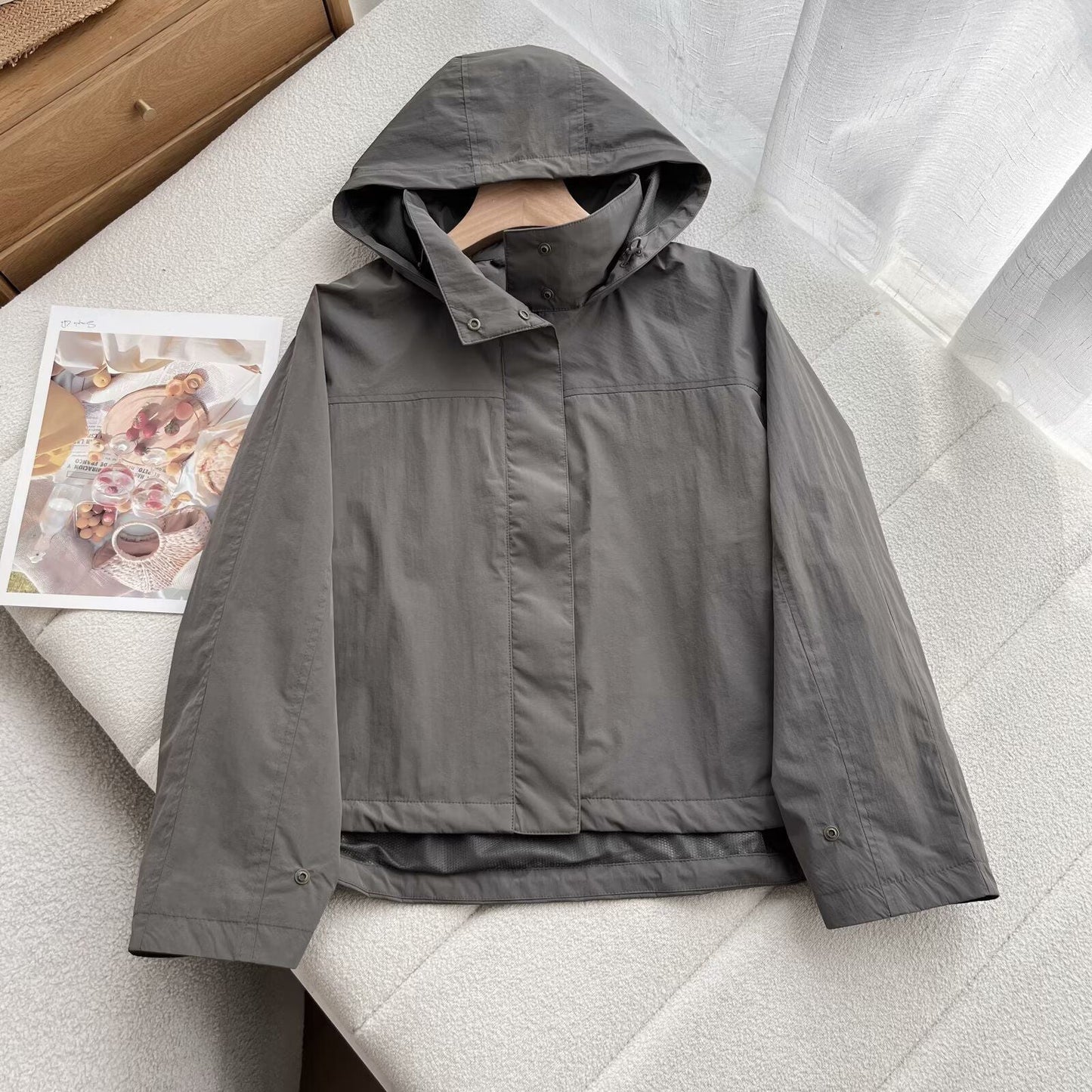 Damen Leichte Übergangsjacke Kapuze Reißverschluss Norvielle