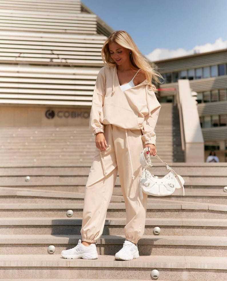 Damen Loungewear-Set V-Ausschnitt Elastisch Beige