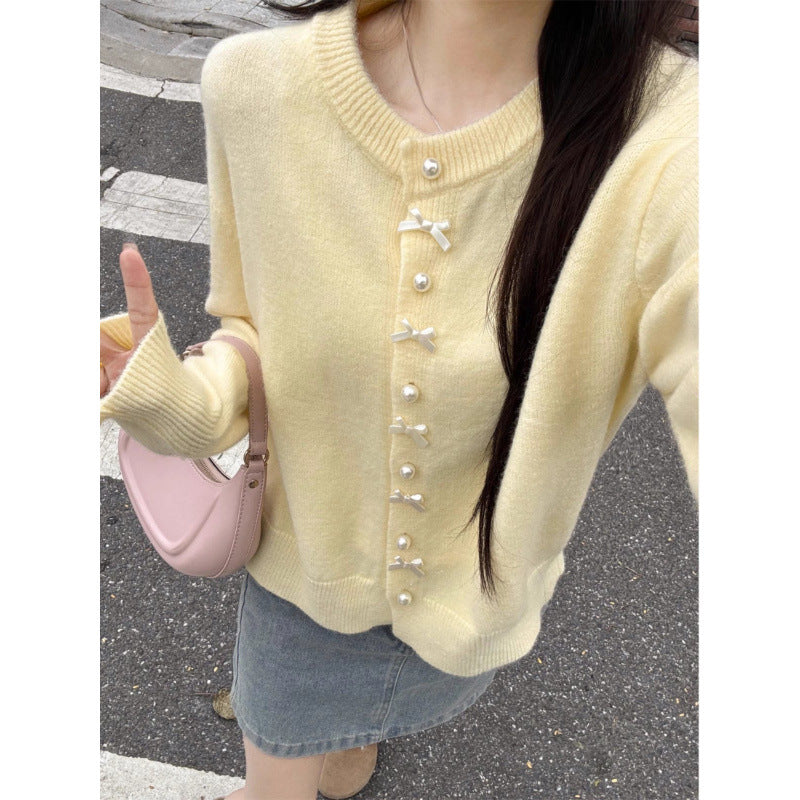 Damen Strickjacke Kuschelig Perlenknöpfe Beige