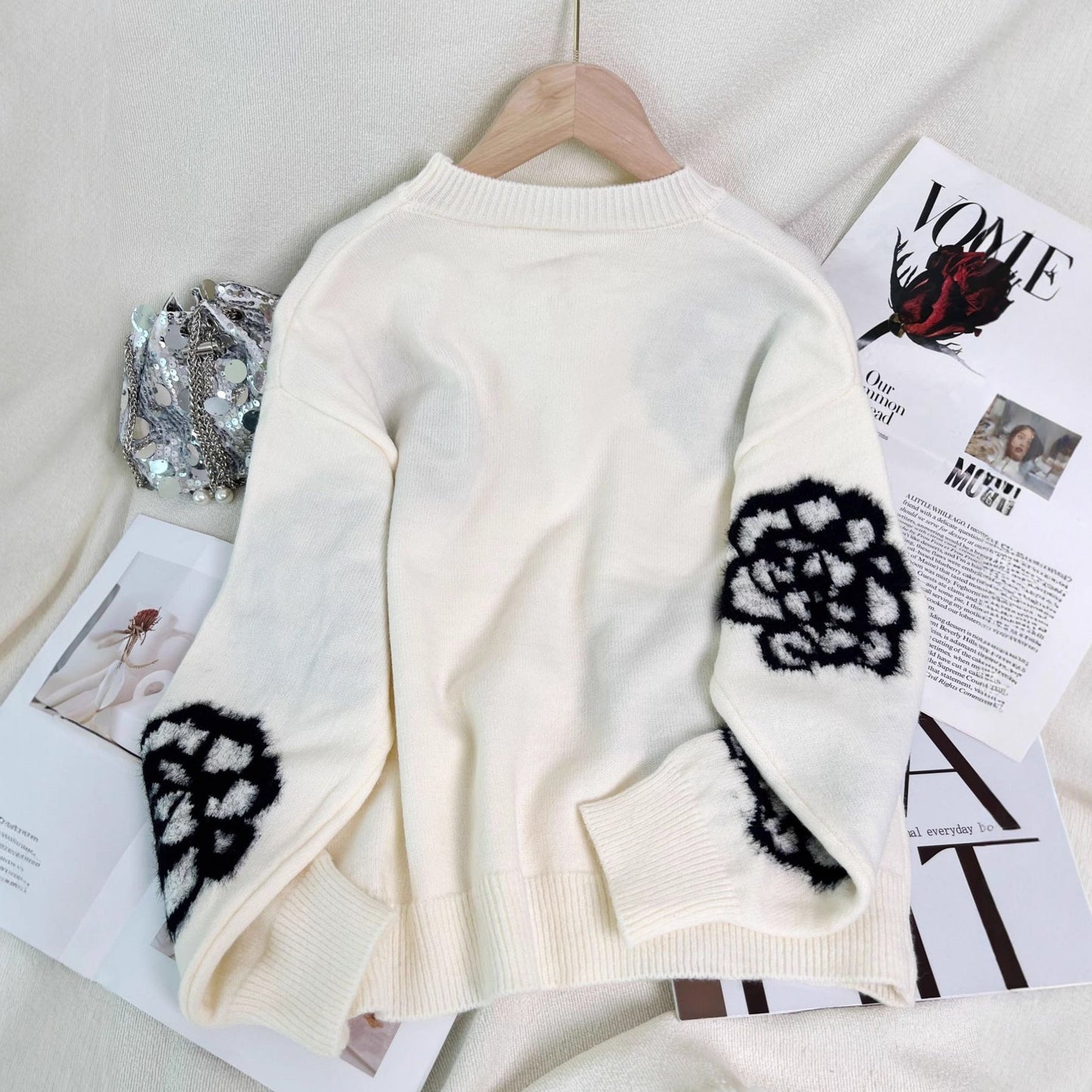 Damen Pullover mit Blumenapplikationen und Perlen Norvielle