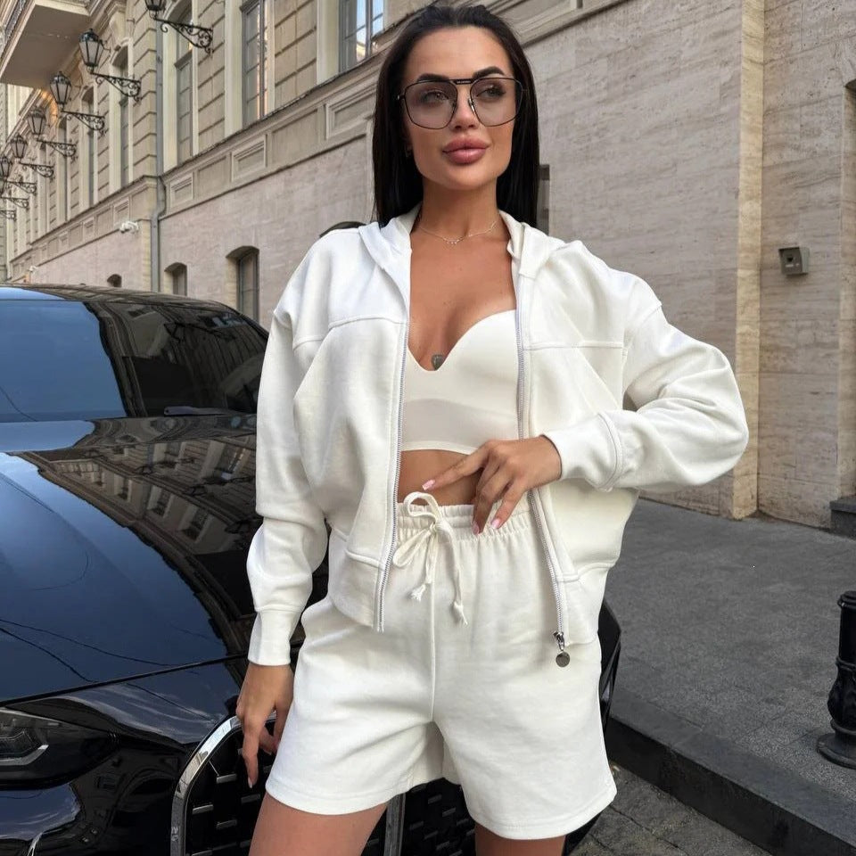 Damen Jogginganzug mit Hoodie und lockeren Shorts Norvielle