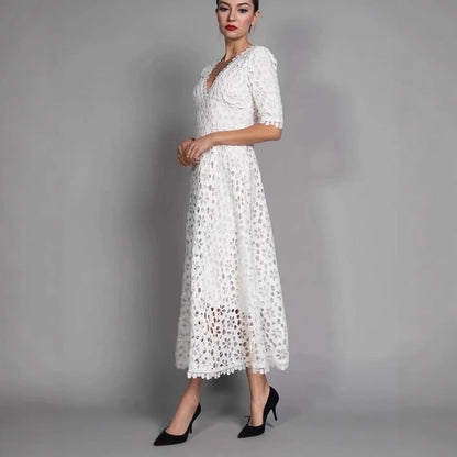 Damen Maxikleid mit Blumenmuster und Spitzenkragen Elegant
