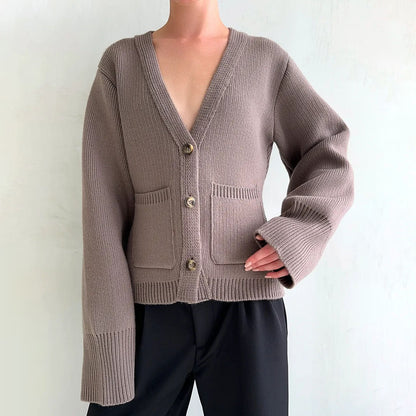 Damen Strickjacke V-Ausschnitt Große Taschen Norvielle - Norvielle