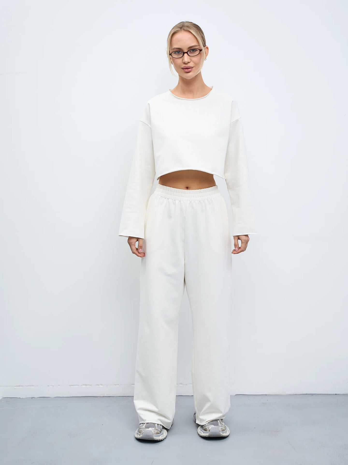 Damen Sweatshirt Set Komfortabel Cropped mit Jogginghose Norvielle