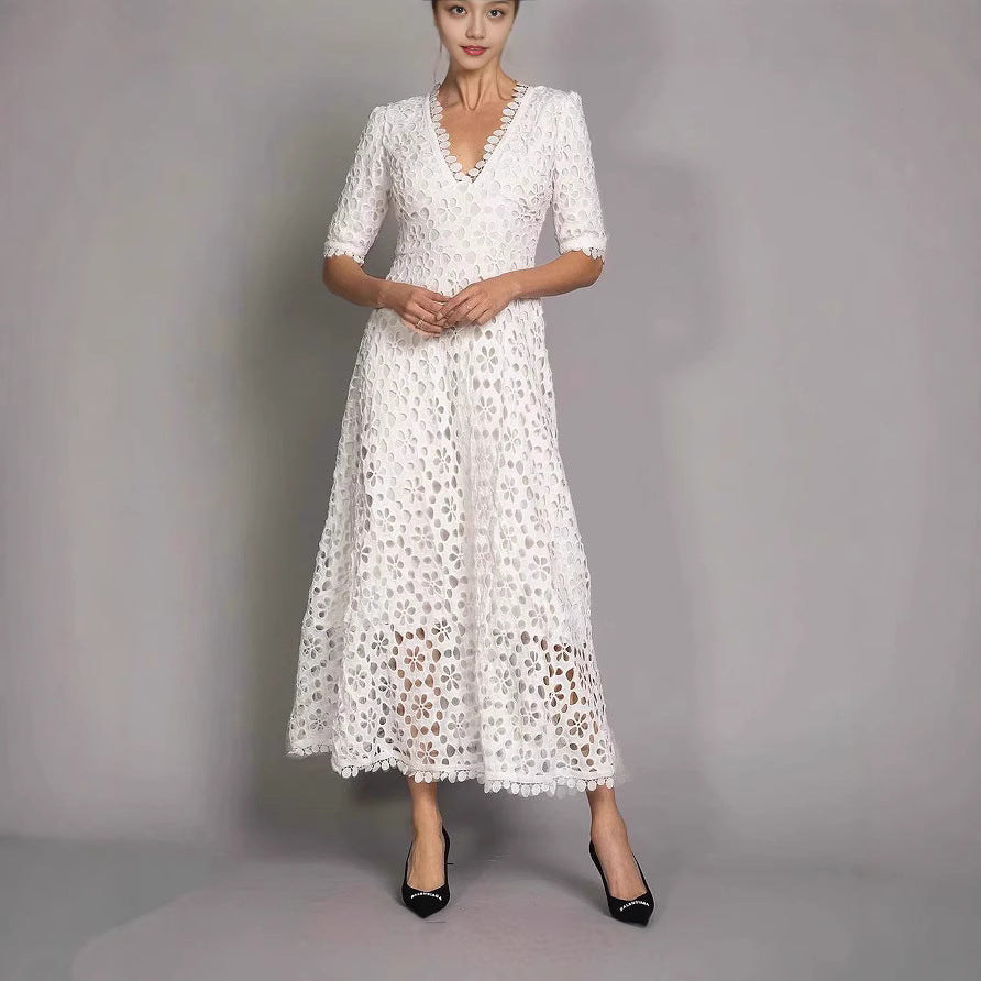 Damen Maxikleid mit Blumenmuster und Spitzenkragen Elegant Schwarz - Norvielle