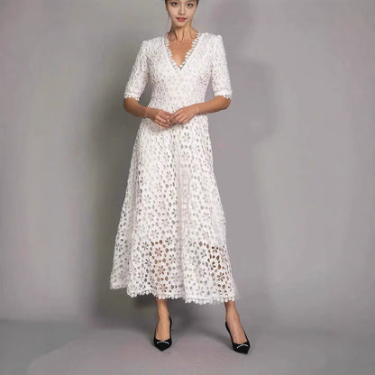 Damen Maxikleid mit Blumenmuster und Spitzenkragen Elegant Schwarz - Norvielle