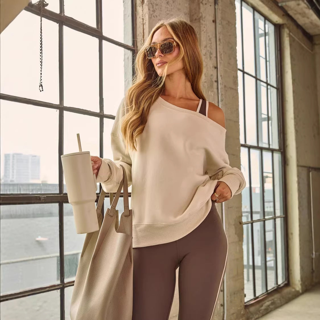 Damen Off-Shoulder Pullover Breite Ärmel Modisch Norvielle