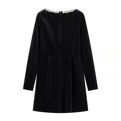 Damen Velourskleid Eleganter Schmuckkragen