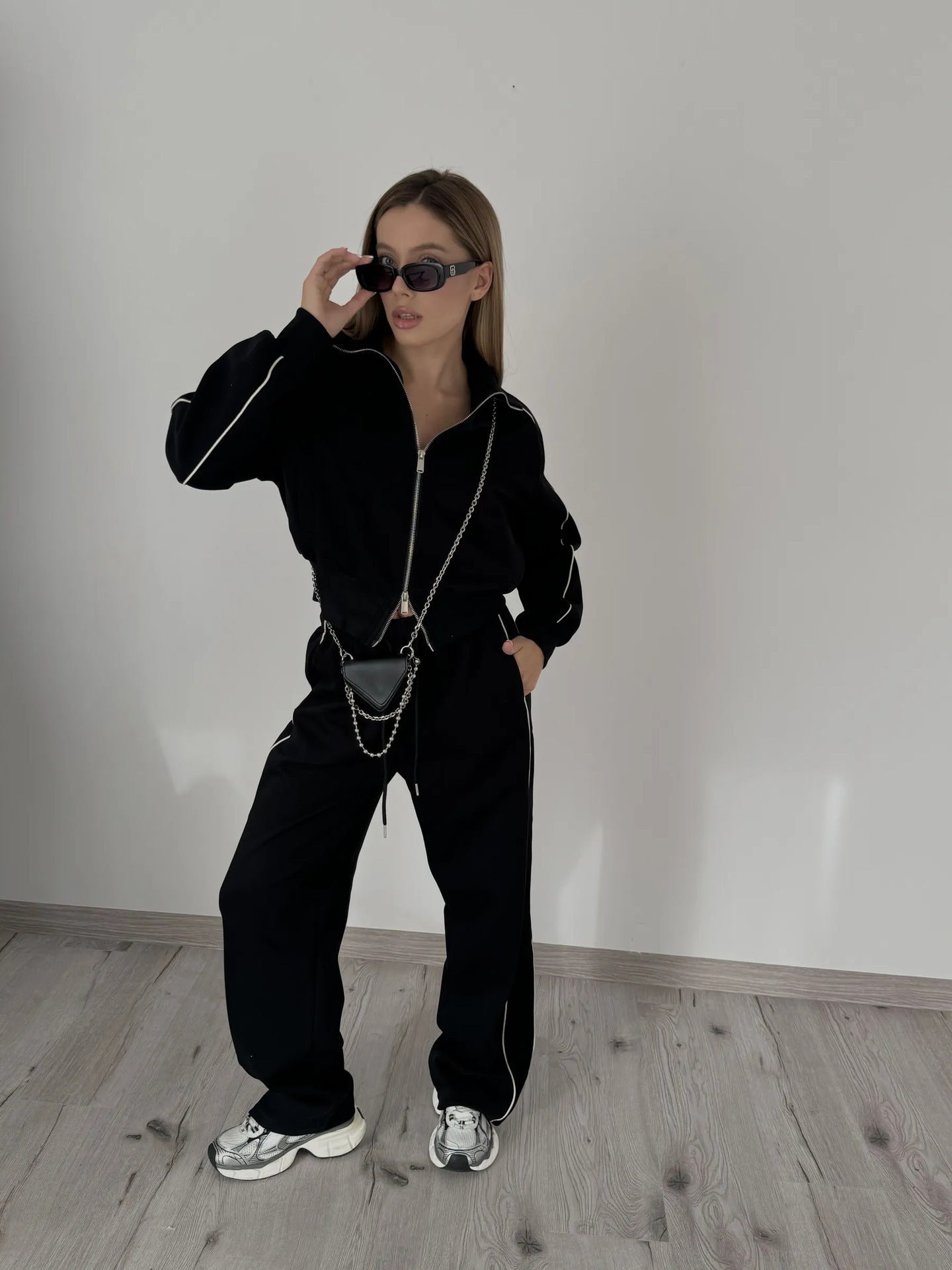 Damen Jogginganzug-Set mit Reißverschlüssen und Kontrastnähten
