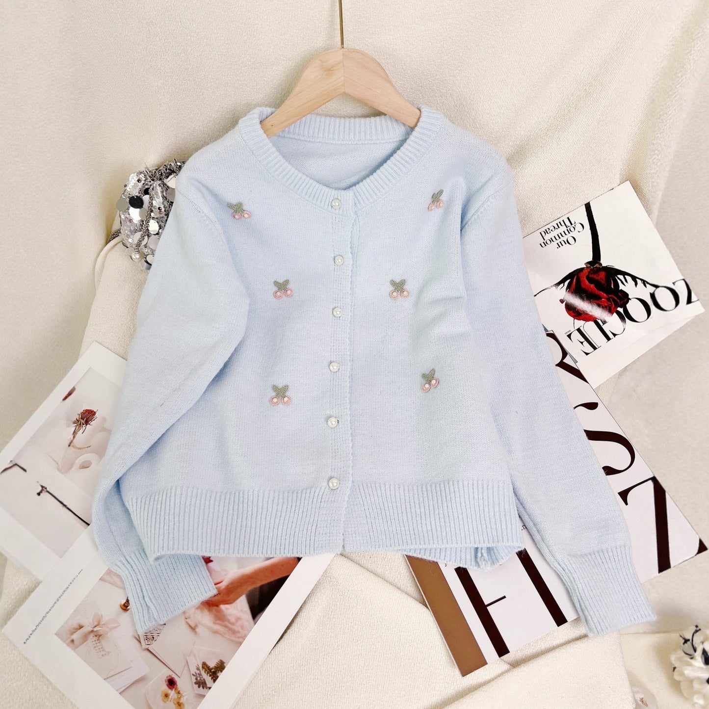 Damen Strickcardigan Blumenstickerei Fein
