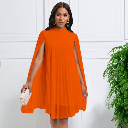 Damen Plisseekleid mit Kapuze und schwingendem Schnitt