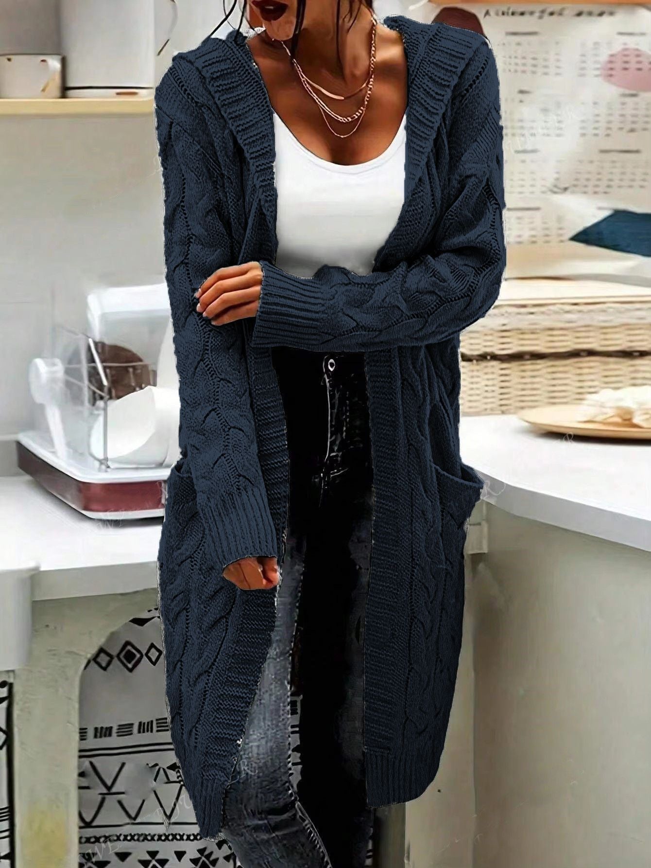 Damen Cardigan Grosstrick Kabelmuster Beige