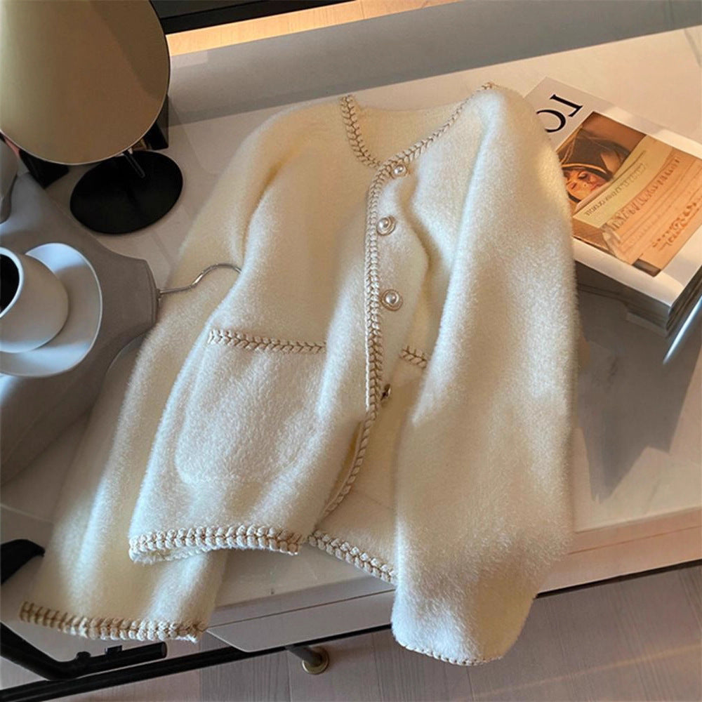 Damen Strickjacke mit Perlenverzierungen Elegantes Design