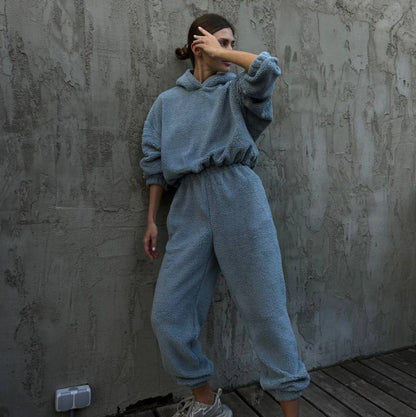 Damen Flauschiger Jumpsuit mit Kapuze und Gummizug