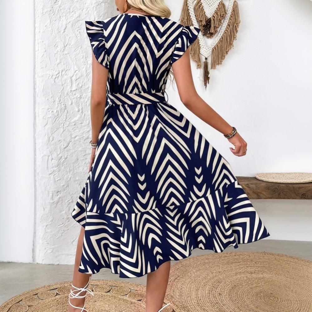 Damen Wickelkleid Sommerliches Design mit Volantärmeln und grafischem