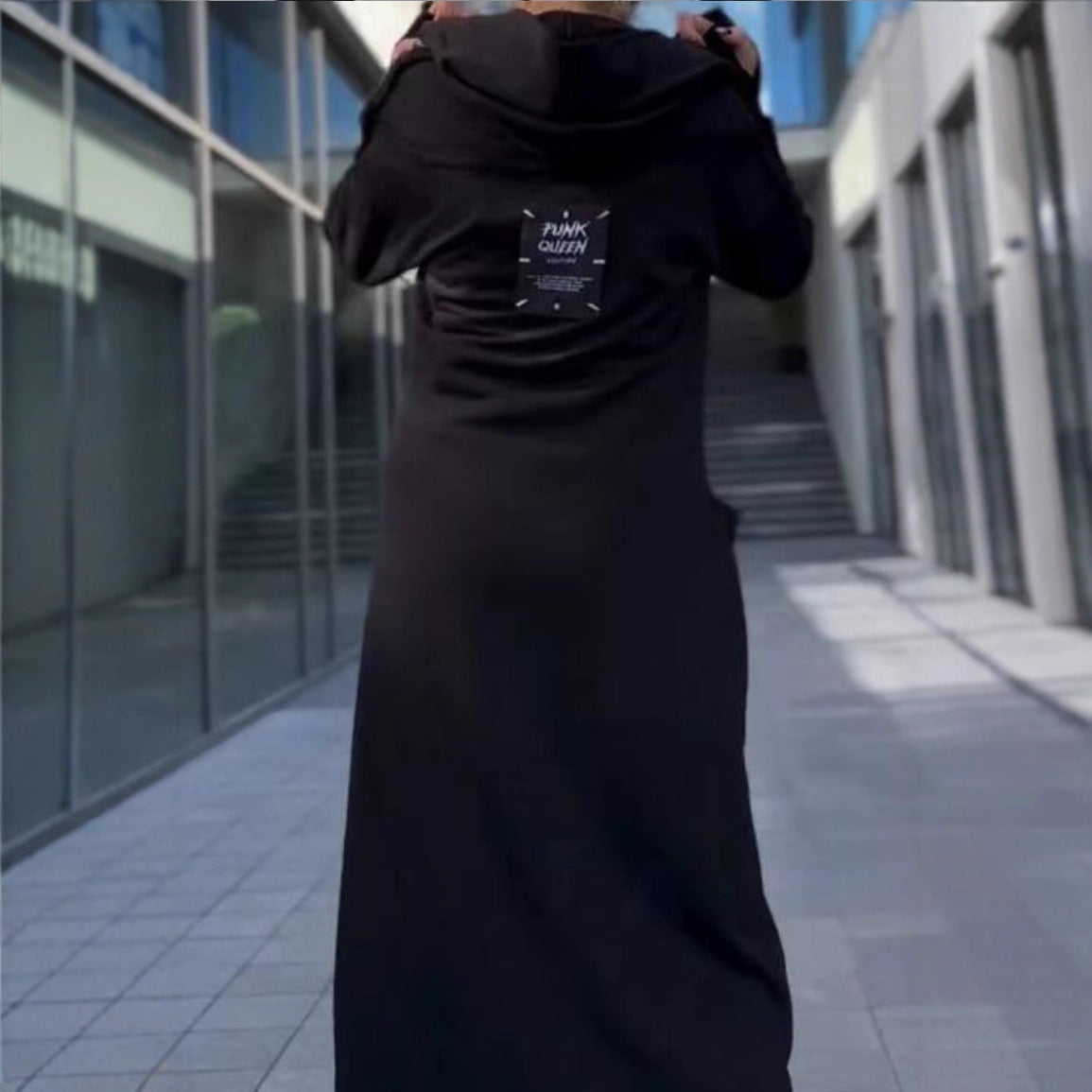 Damen Kapuzenkleid mit Taschen Norvielle
