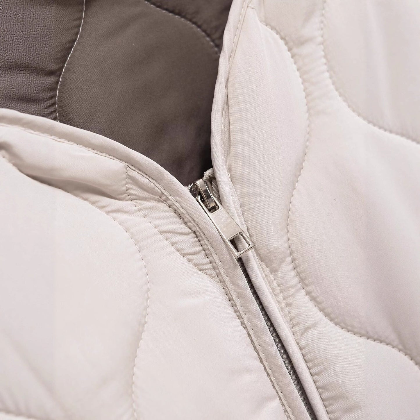 Damen Übergangsjacke Gesteppt Seitentaschen Modern Schnitt Norvielle