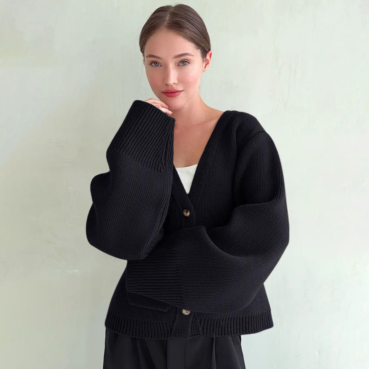Damen Strickjacke V-Ausschnitt Große Taschen Norvielle