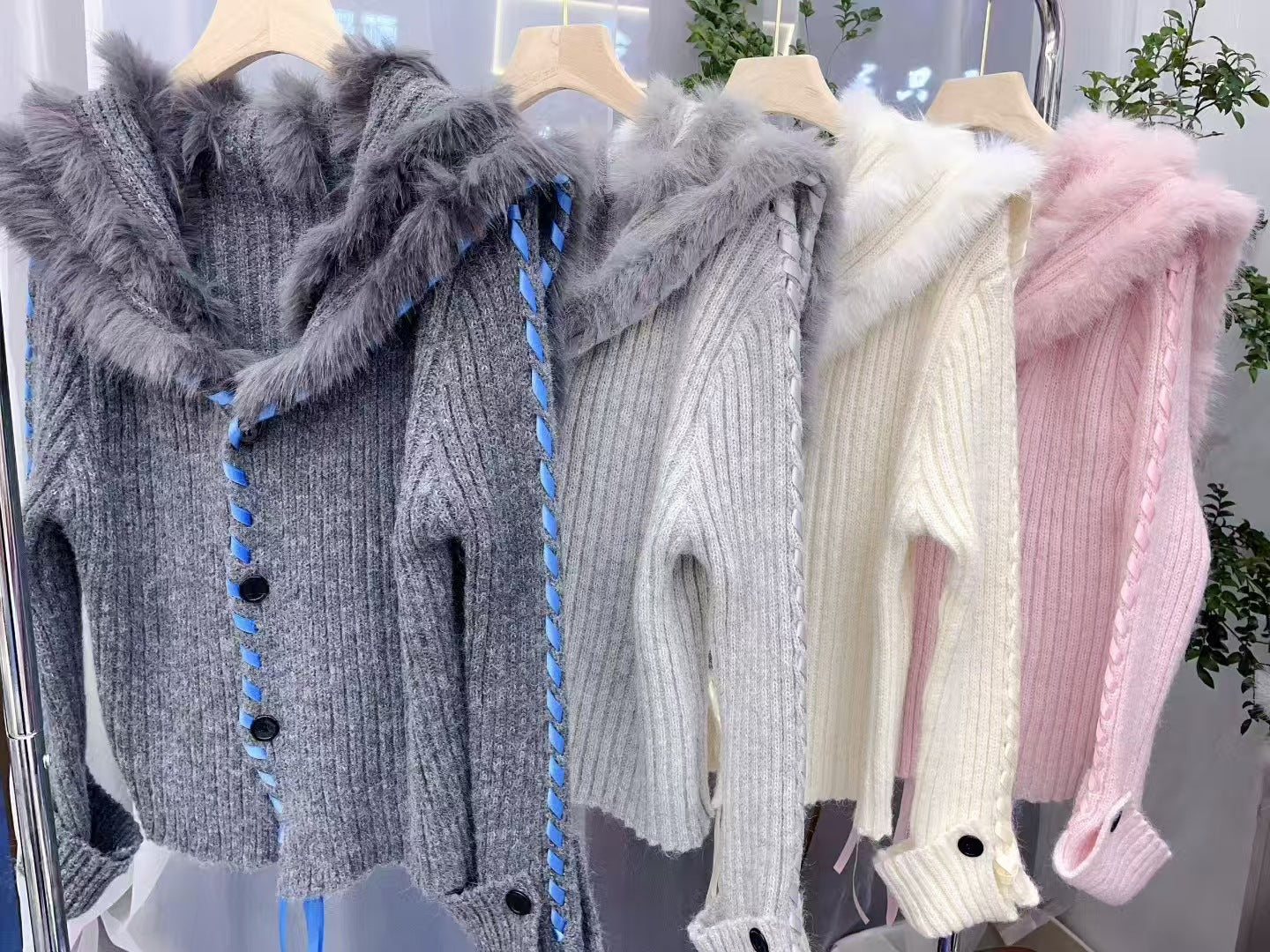 Damen Strickjacke Kapuze Kunstfell Norvielle