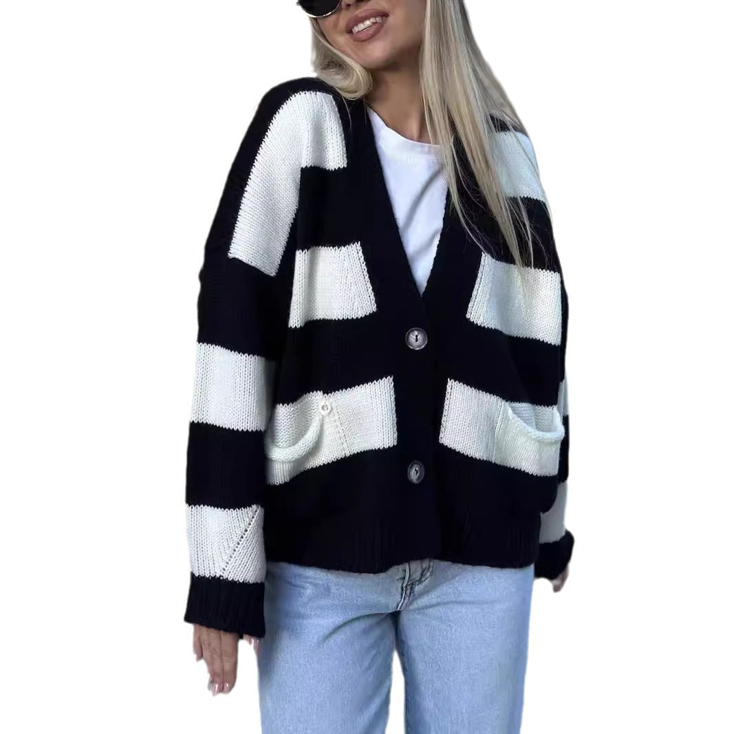 Damen Oversized Strickjacke Modern Streifen Taschen Beige