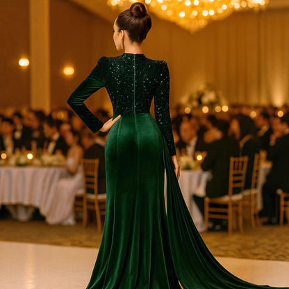 Damen Abendkleid schimmerndes Oberteil raffinierte Drapierung