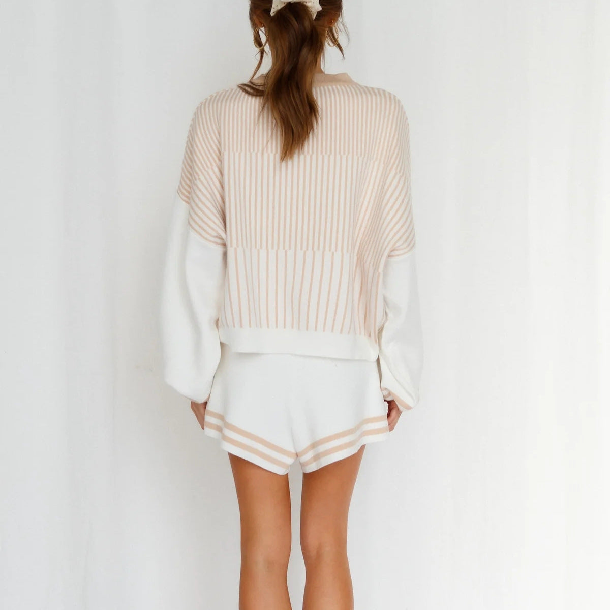 Damen Sweatshirt-Shorts-Set mit breiten Ärmeln elastisch