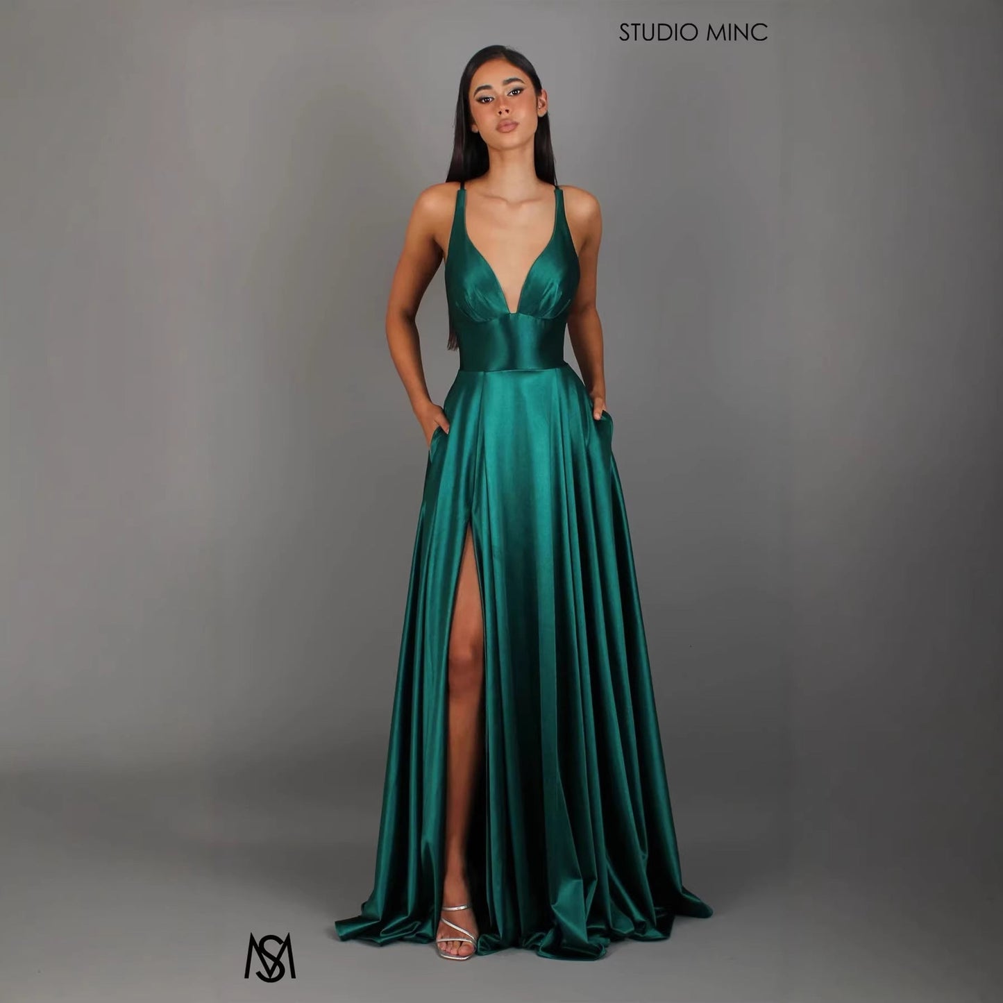 Damen Abendkleid V-Ausschnitt Hochschlitz Norvielle