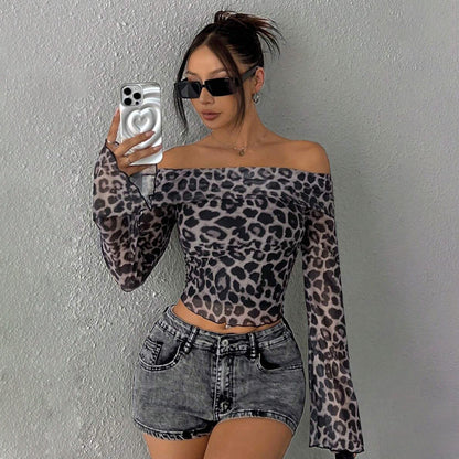 Damen Off-Shoulder- Leoprint mit Flammärmeln