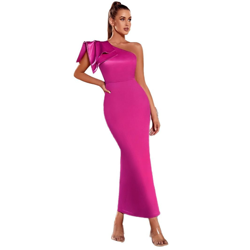Damen Maxi-Kleid Asymmetrischer Träger Volant