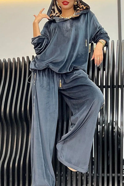 Damen Lounge-Anzug mit Kapuze Satin-Finish Norvielle