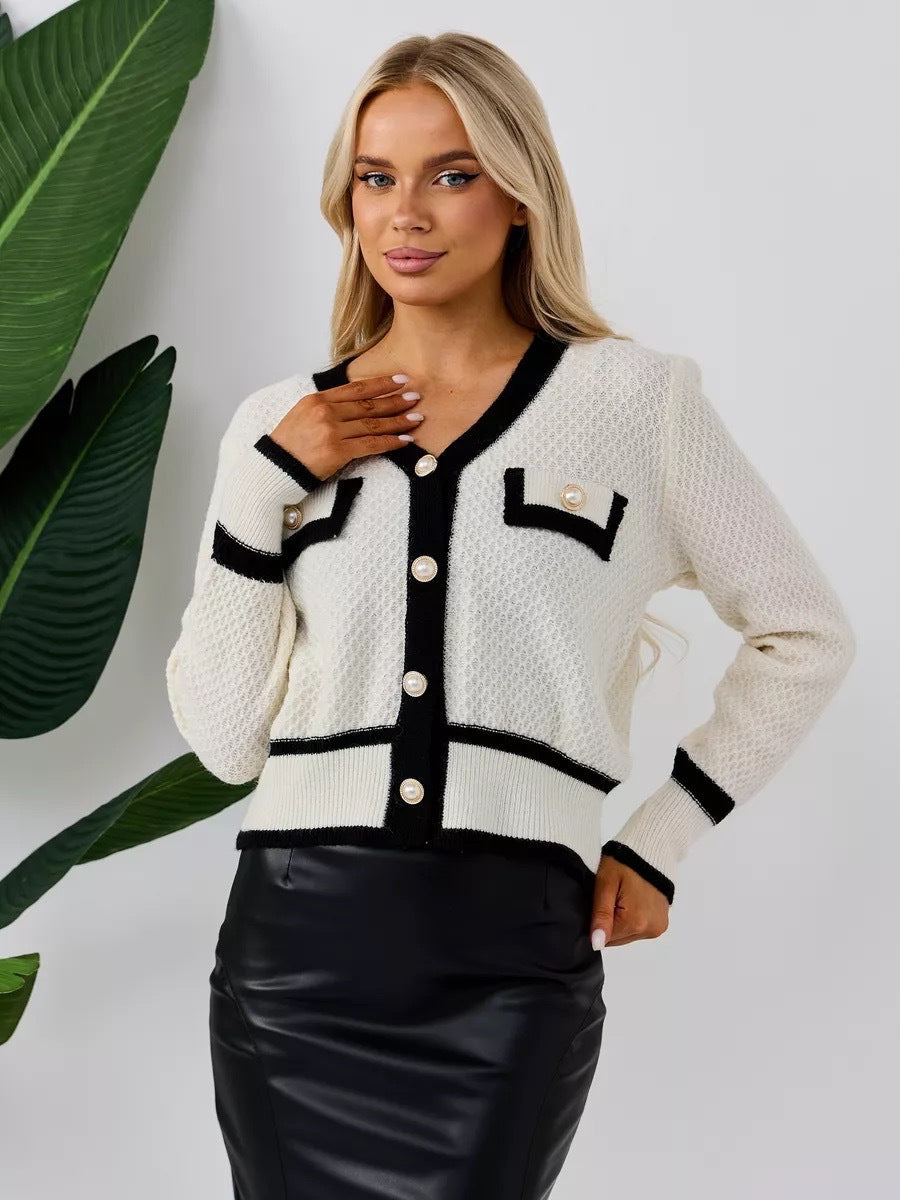 Damen Strickjacke mit Perlenknöpfen und Taschen Norvielle