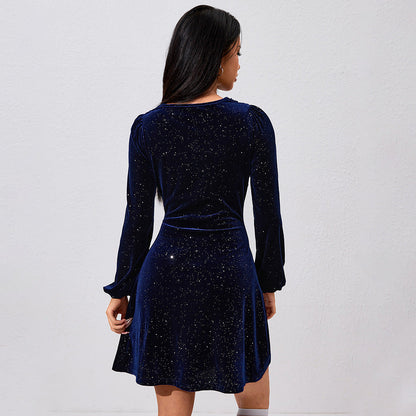 Damen Velourskleid Elegantes Design mit Glitzerakzenten