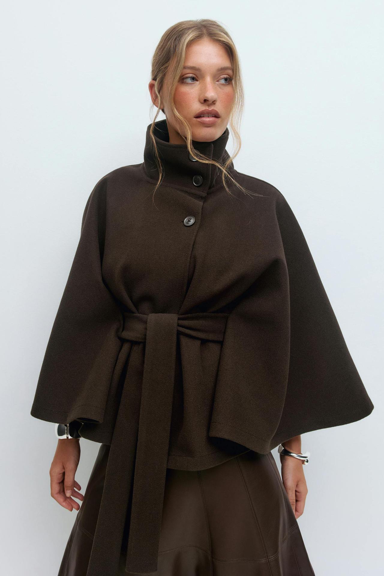 Damen Cape-Jacke mit Gürtel Norvielle Elegantes Design