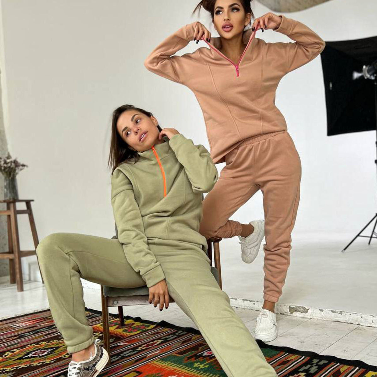 Damen Sportset Zip-Hoodie Jogginghose elastisch Norvielle