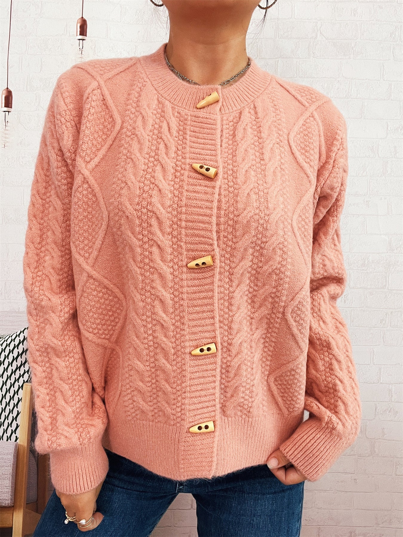 Damen Strickcardigan Weich Nautisches Zopfmuster Holzknöpfe Beige