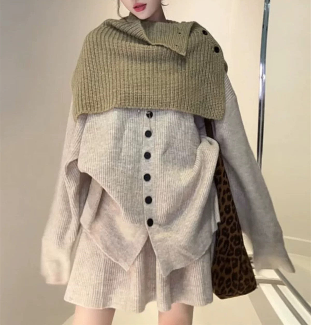 Damen Strickensemble Kontrastpullover Elegante Knöpfe Beige