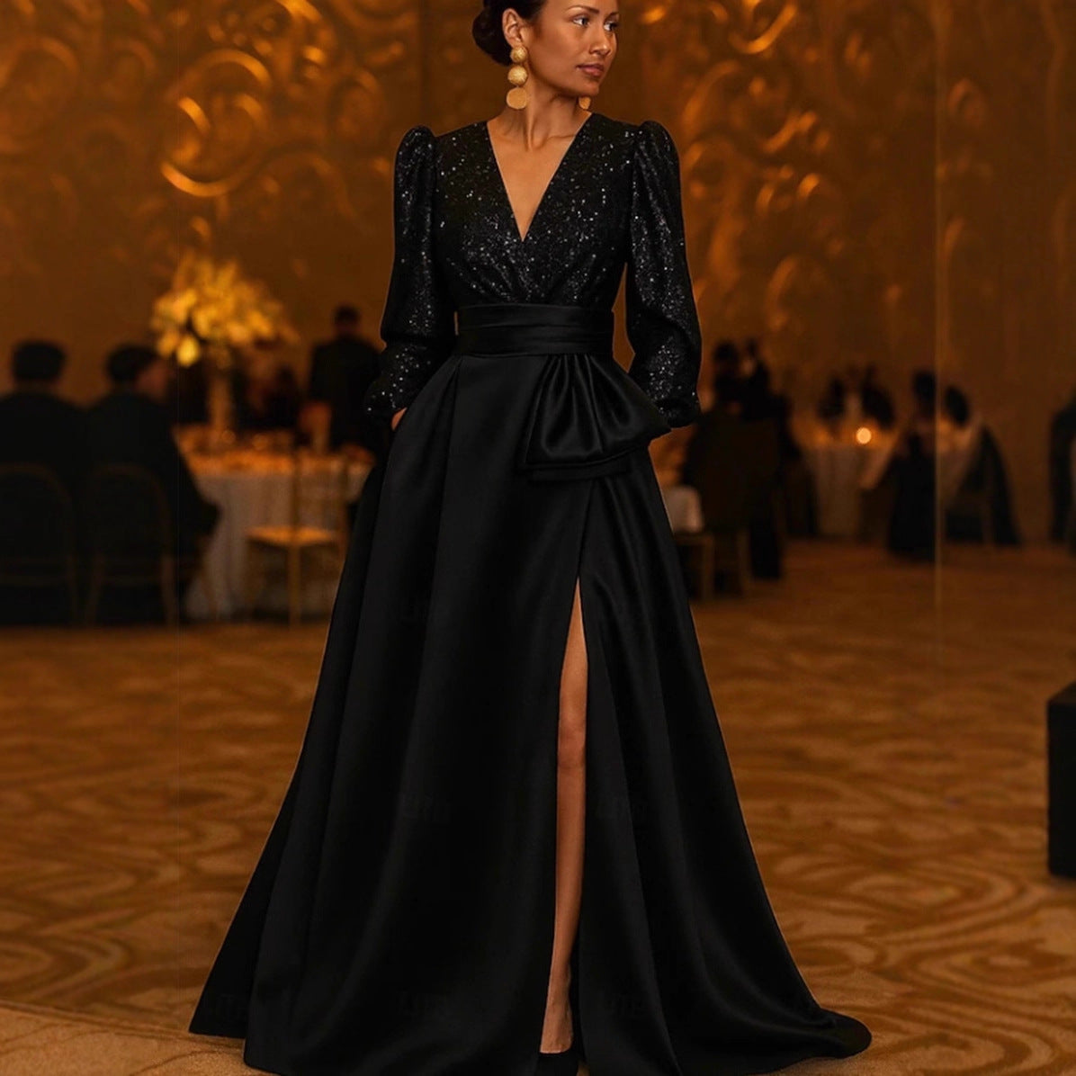 Damen Abendkleid mit V-Ausschnitt und Schlitz schimmernd