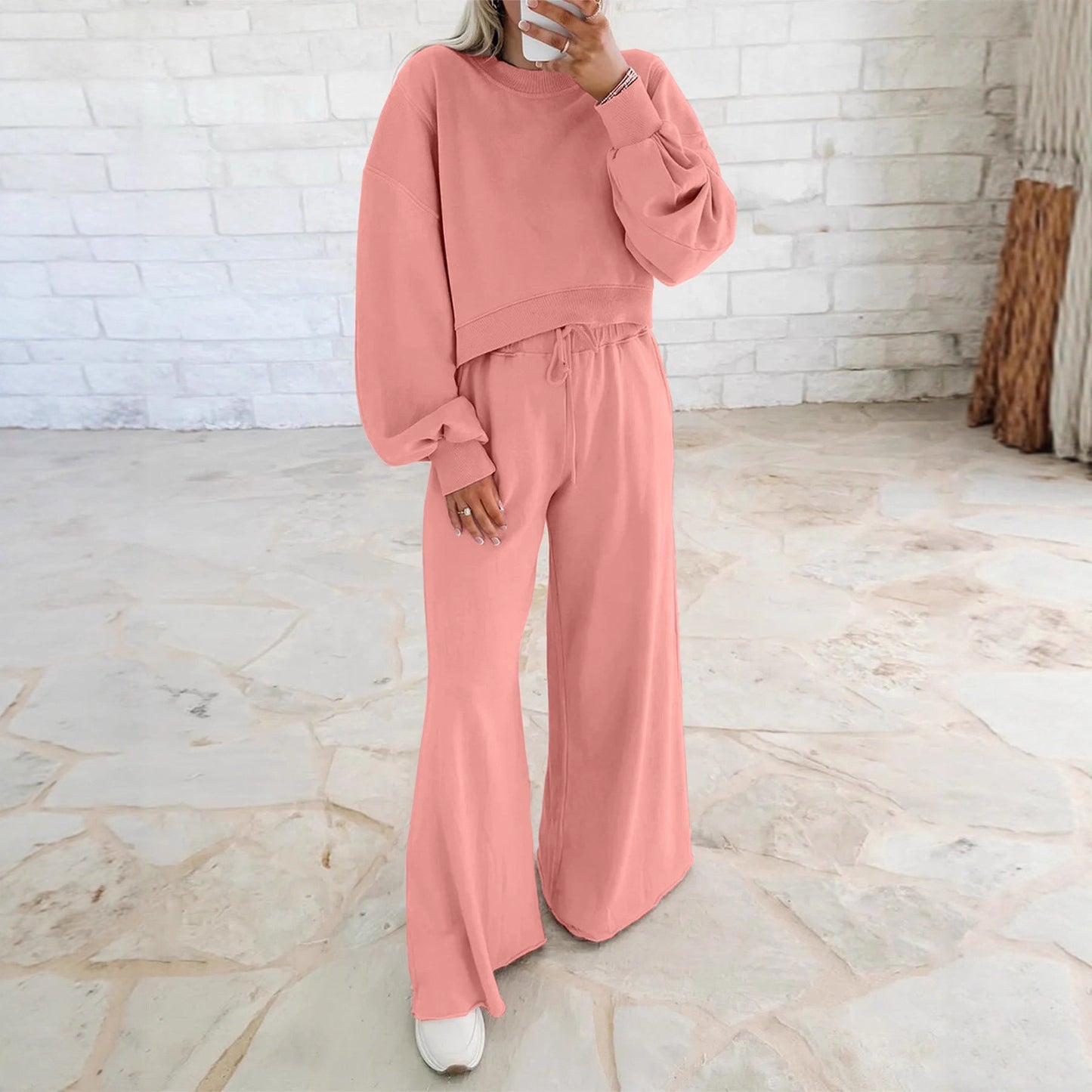 Damen Sport-Set Cropped Sweatshirt und weite Hose Norvielle