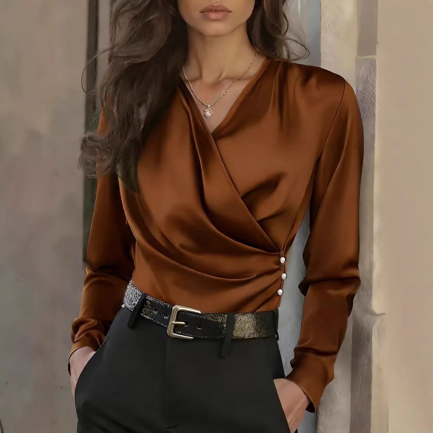 Damen Wickelbluse Satin Knöpfe Elegant Beige